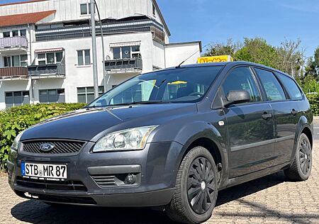 Ford Focus Turnier Trend 2.0 *Klimaautomatik*NAVi*WR