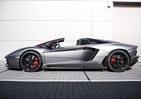 Lamborghini Aventador LP 700-4 Roadster Pirelli Edition 1of100-Lift