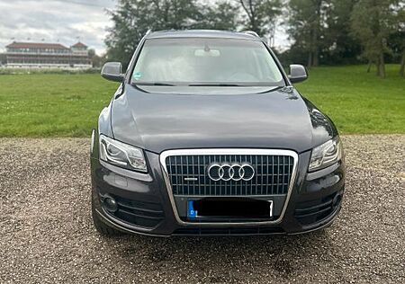 Audi Q5 2.0 TDI DPF S tronic quattro -