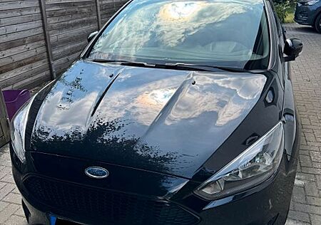 Ford Focus 1,5 EcoBoost 110kW ST-Line Turnier