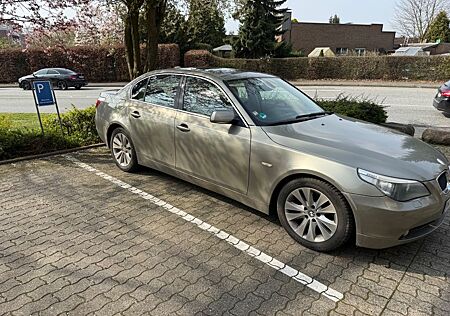 BMW 520i -
