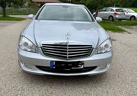 Mercedes-Benz S 320 CDI -