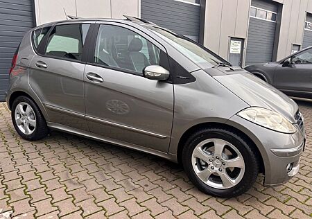 Mercedes-Benz A 170 AVANTGARDE Neuzustand ähnl. PANO TEILLED