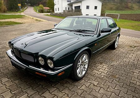 Jaguar XJ XJ8 3.2 V8 Executive Brembo British Racing Green