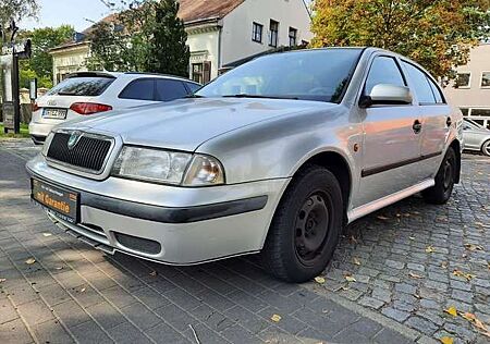 Skoda Octavia 1.6 GLX Lim. / Klima / Radio