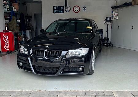 BMW 325i -