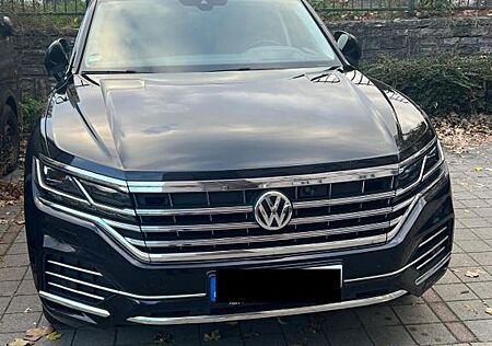 VW Touareg Volkswagen Elegance 4Motion STHZ+PANO+LUGTFED+AHGK