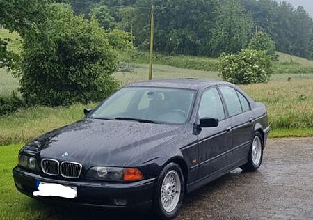 BMW 523i BMM E39 shadow line