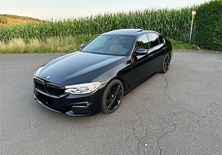 BMW 520d M-Sport HUD LED ACC DAP 6WB Schiebedach