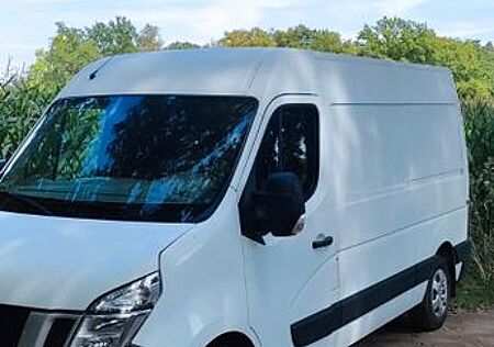 Nissan NV400