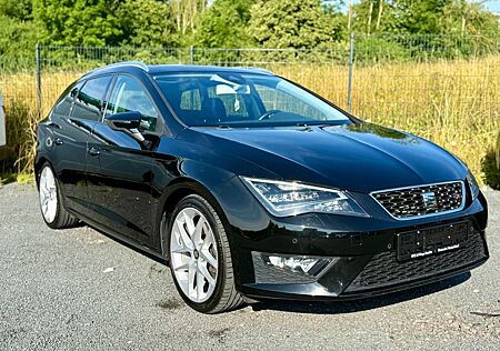 Seat Leon ST FR*DSG*Xenon*Navi*8-Fach*Pano*