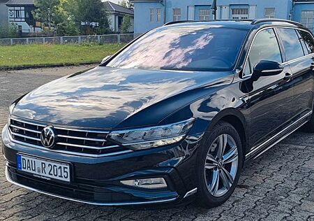 VW Passat Variant Volkswagen 2.0 TDI 200 PS LED DSG R-Line Top