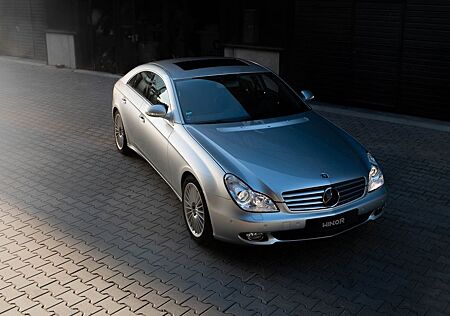 Mercedes-Benz CLS 350 gebraucht kaufen Mercedes-Benz CLS 350 - 61.200km | Distronic | AMG-Räder