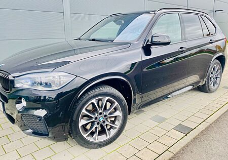 BMW X5 xDrive50i -M Paket*LED*Pano*20 Zoll*WR Neu*