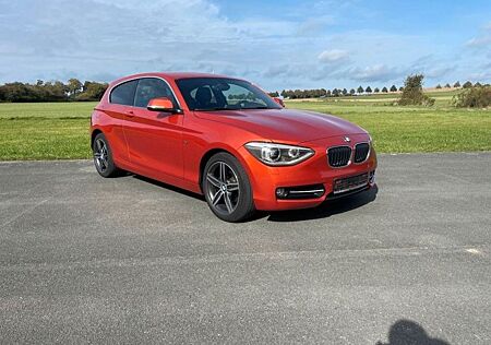 BMW 114i Sport Line Sport Line