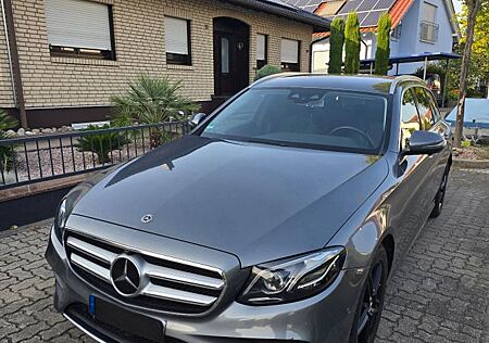 Mercedes-Benz 200 E T AMG-Styling