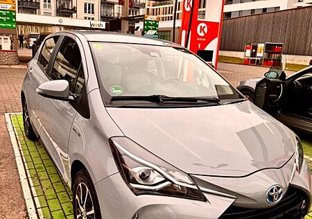 Toyota Yaris 1,5-l-VVT-i Hybrid CVT Y20 Club Y20 Club