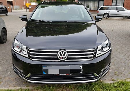 VW Passat Variant Volkswagen 2.0 TDI 4MOTION Highline BMT ...