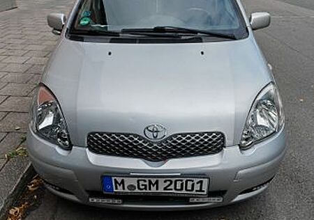 Toyota Yaris 1.0 -