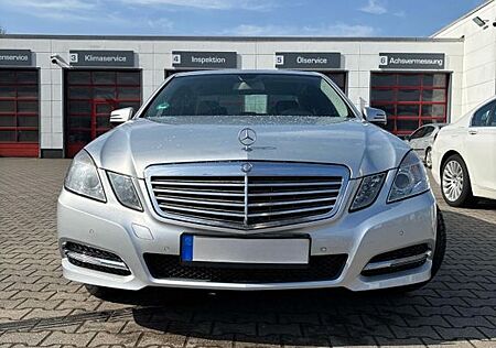 Mercedes-Benz E 250 CDI BlueEFF. Elegancr Autom. AVA...