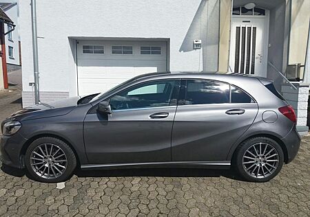 Mercedes-Benz A 200 Urban TÜV neu, LED/Navi/Kamera/Parkpilot