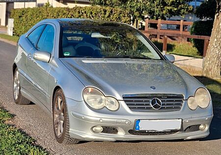 Mercedes-Benz CL 220 CL C220 Coupé Scheckheft gepflegt Guter Zustand