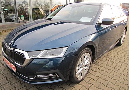 Skoda Octavia Combi First Edition
