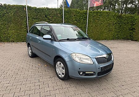 Skoda Fabia Combi Ambiente 1.4 Navi PDC Klima AHK