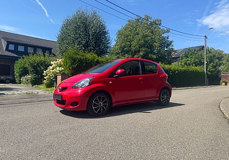 Toyota Aygo (X) Aygo (X) 1,0-l-VVT-i Cool Cool