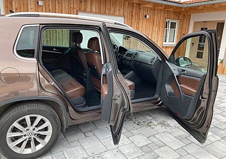 VW Tiguan Volkswagen 2.0 TDI 4MOT BlueMot Tech Sport & Sty...