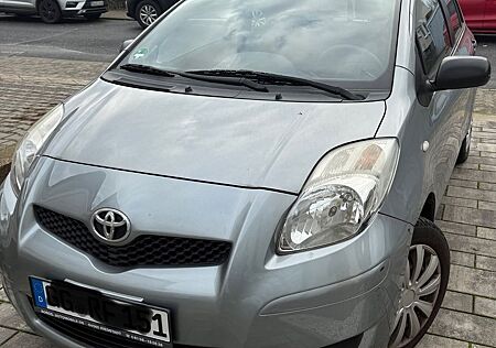 Toyota Yaris 1,0-l-VVT-i -