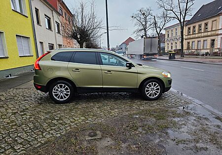 Volvo XC 60 XC60 2.4D AWD Momentum Geartronic Momentum