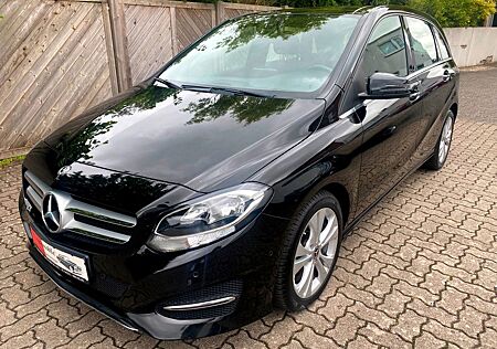 Mercedes-Benz B 180 °Pano°AHK°Navigation°