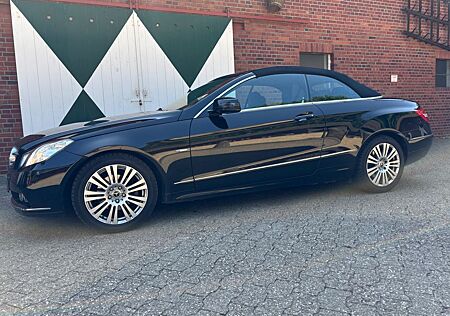 Mercedes-Benz E 200 Cabriolet CGI BlueEFF. ELEGANCE ...