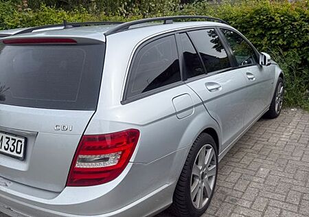 Mercedes-Benz C 220 CDI T BlueEFFICIENCY - 6 Gang schalter