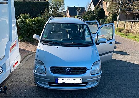 Opel Agila 1.0 -