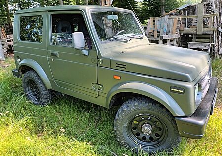 Suzuki SJ Samurai Deluxe Van Deluxe