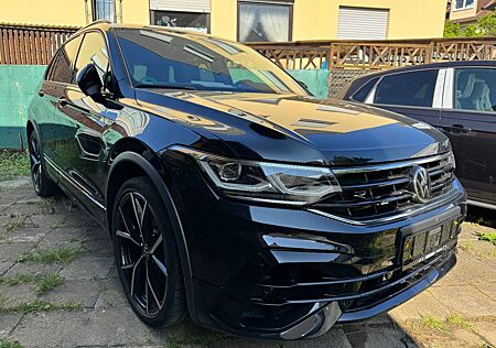 VW Tiguan Volkswagen R DSG 4Motion-Akrapovic+Panorama+Leder
