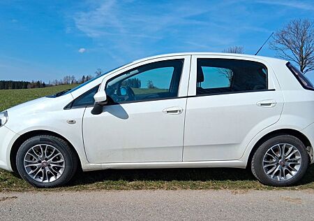 Fiat Punto EVO Reifen Bremsen TÜV neu Sitzheizung kl