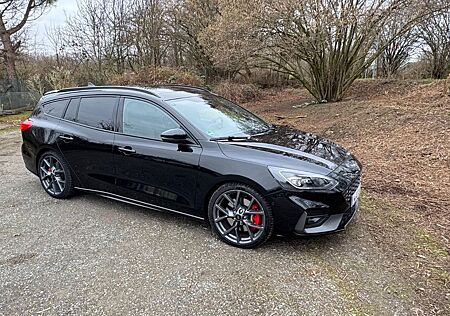 Ford Focus 2,3 EcoBoost ST *AHK*PANO*3JAHRE GARANTIE