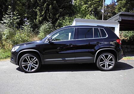 VW Tiguan Volkswagen 2.0 TDI DSG 4MOT BMot Tech Sport & St...