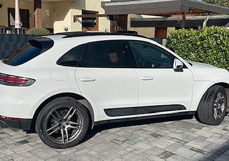 Porsche Macan Approved-360-Winter-Pano-AHK- 8fach