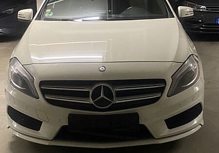Mercedes-Benz A 200 AMG Line AMG Line
