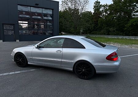 Mercedes-Benz CLK 200 CGI AVANTGARDE Avantgarde