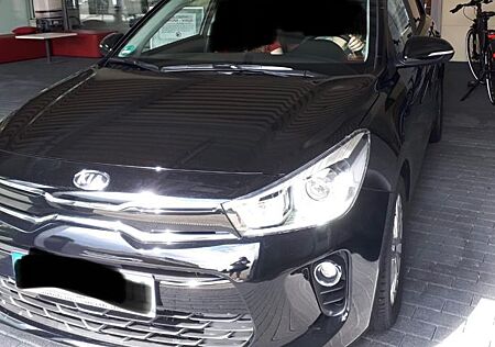 Kia Rio 1.0 T-GDI 100 Dream-Team Edition Dream-T...