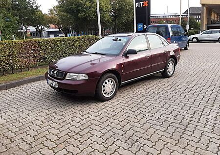 Audi A4 1.8 -
