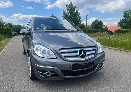 Mercedes-Benz B 200 1.HAND ORIGINAL 25Tkm.