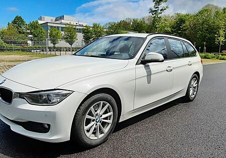 BMW 320d Touring Autom., SHZ, AHK, 8-fach, 2. Hand