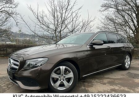 Mercedes-Benz E 200 T Avantgarde Navi/LED/R-Kamera/T-Leder