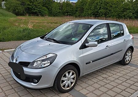 Renault Clio III Dynamique 1.6 16V 65kW TÜV neu 06/27